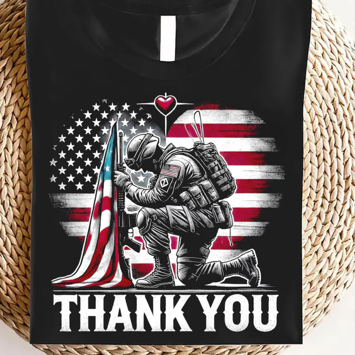 Thank you kneeling soldier Short Sleeve Tee