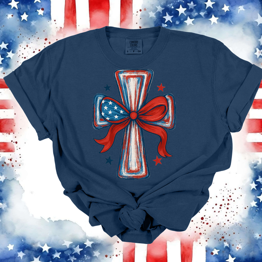 USA Flag with gold outline. Short Sleeve Shirt
